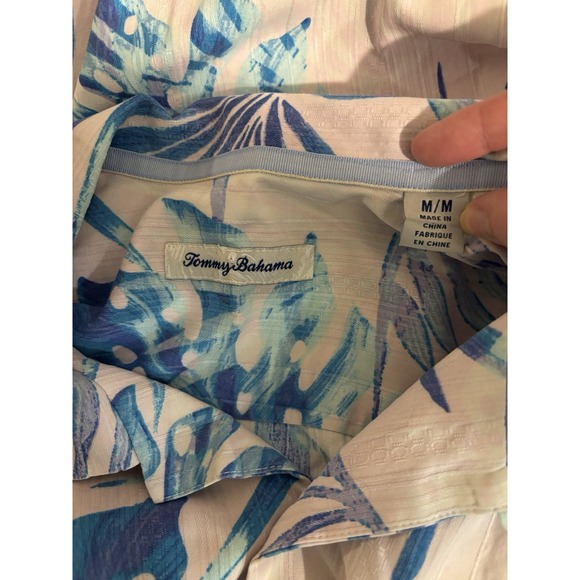Tommy Bahama Button Down Shirt Men's Sz M Blue Pink Floral Silk Blend IslandZone - Picture 3 of 8